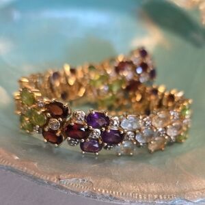 Elegant Gold Bracelet with Multicolor Gemstones